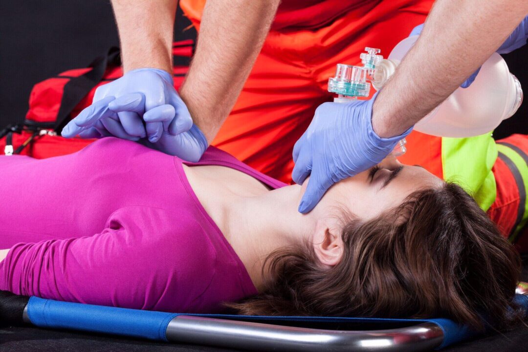 BLS vs ACLS: Which Certification Should You Choose for Your Career